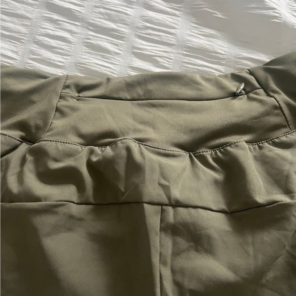 Marmot Olive Green Athletic Shorts/Women’s/Medium - Picture 3 of 5